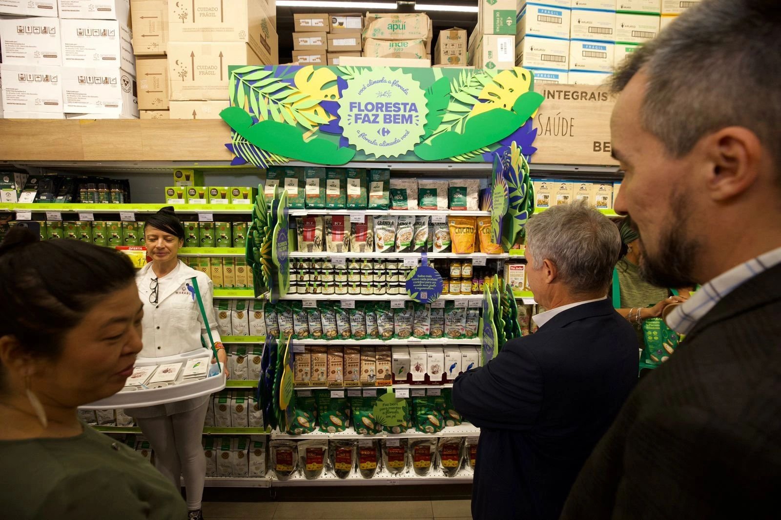 Carrefour inova no mix de produtos e monta gôndola com artigos de origem indígena, quilombola e da agricultura familiar