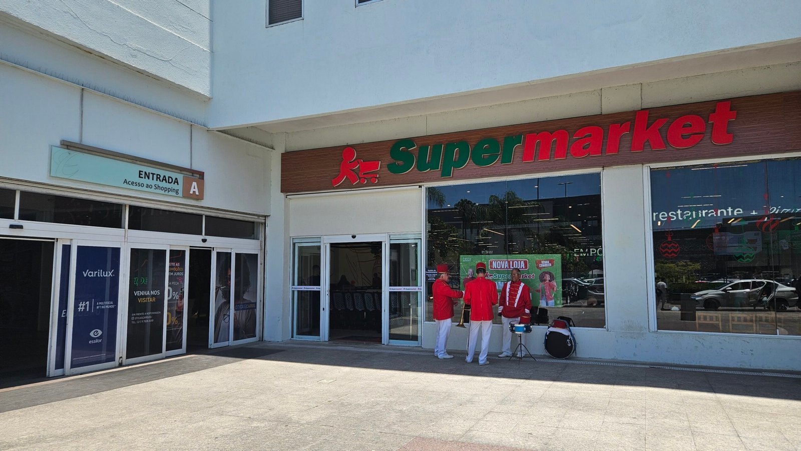 Supermarket Barra Oeste transforma compras em experiência no Via Parque