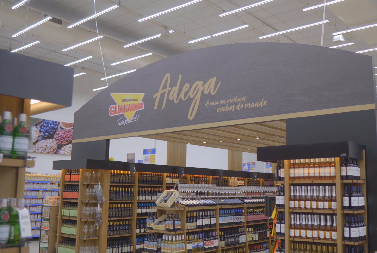 Adegas dos Supermercados Guanabara foram renovadas com curadoria do sommelier Dionisio Chaves