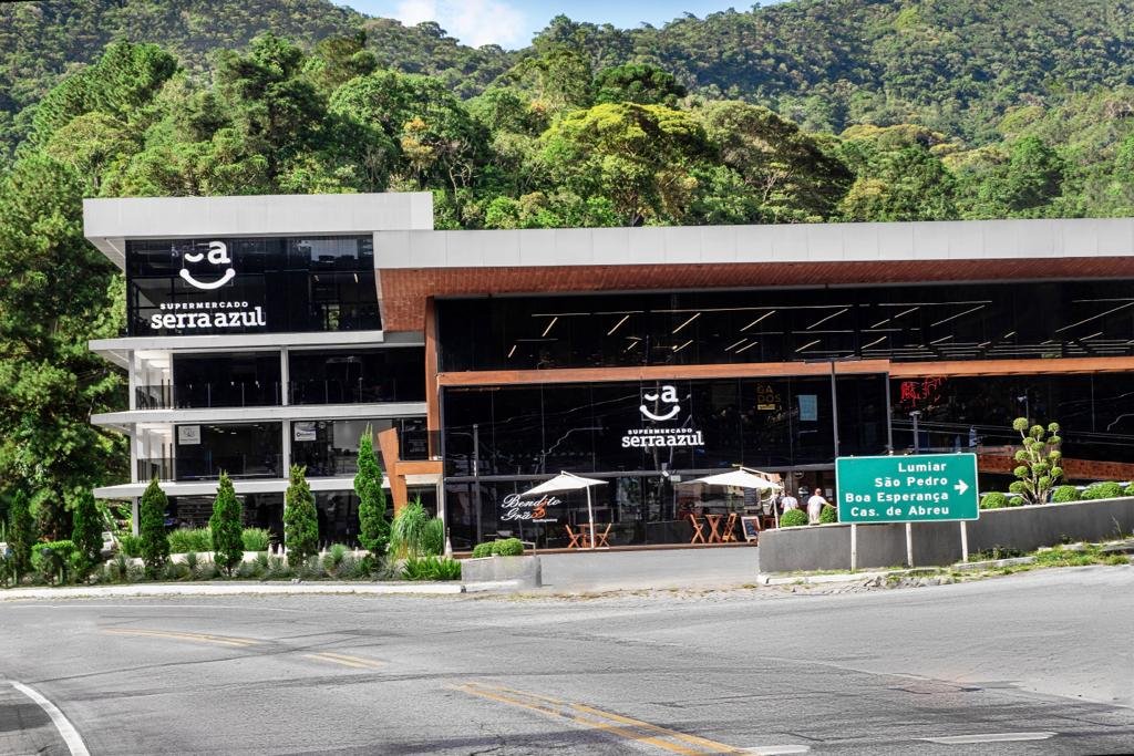 Sorteios e promoções no aniversário de nove anos do Serra Azul