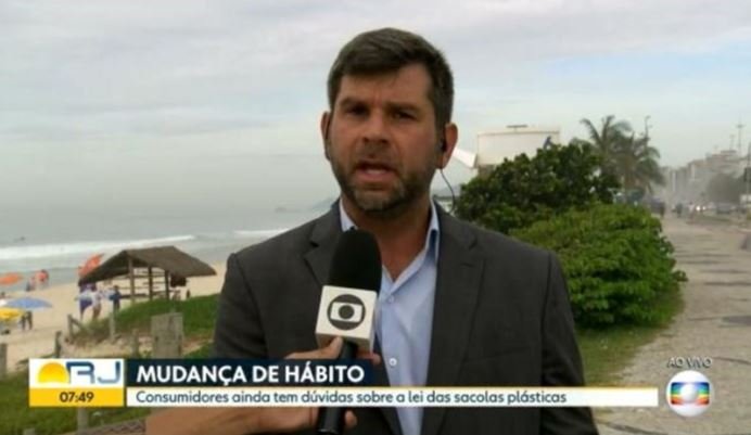 Fábio Queiróz tira dúvidas sobre as novas sacolas no Bom Dia Rio