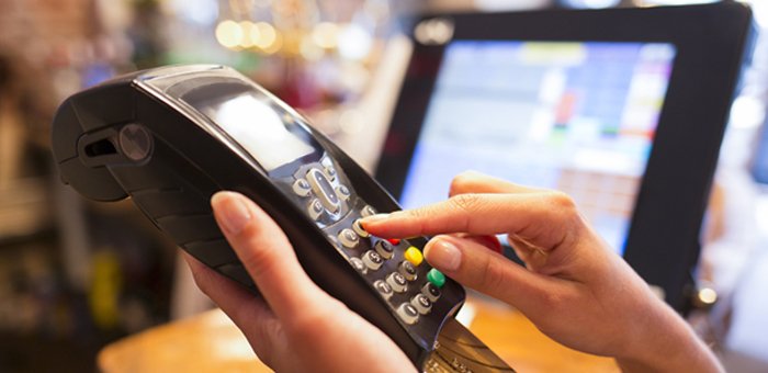 Confiança do Comércio aumenta e atinge maior valor desde abril de 2013, segundo FGV