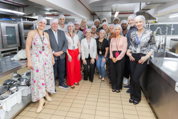Rede Hortifruti Natural da Terra, em parceria com o Senac Copacabana, lança programa de capacitação em comunidades cariocas
