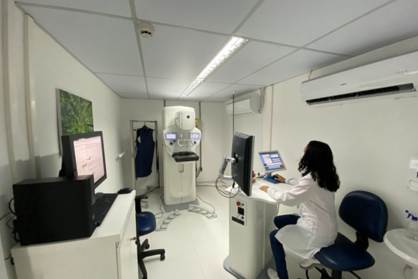 Espaço Sesc + Saúde no Supermercado Guanabara, em Padre Miguel, vai oferecer exames gratuitos de Mamografia e Preventivo de Colo de Útero