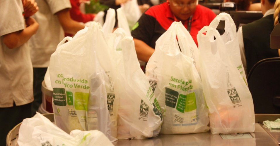 Conheça as principais modificações com a lei das sacolas plásticas Nº 8006