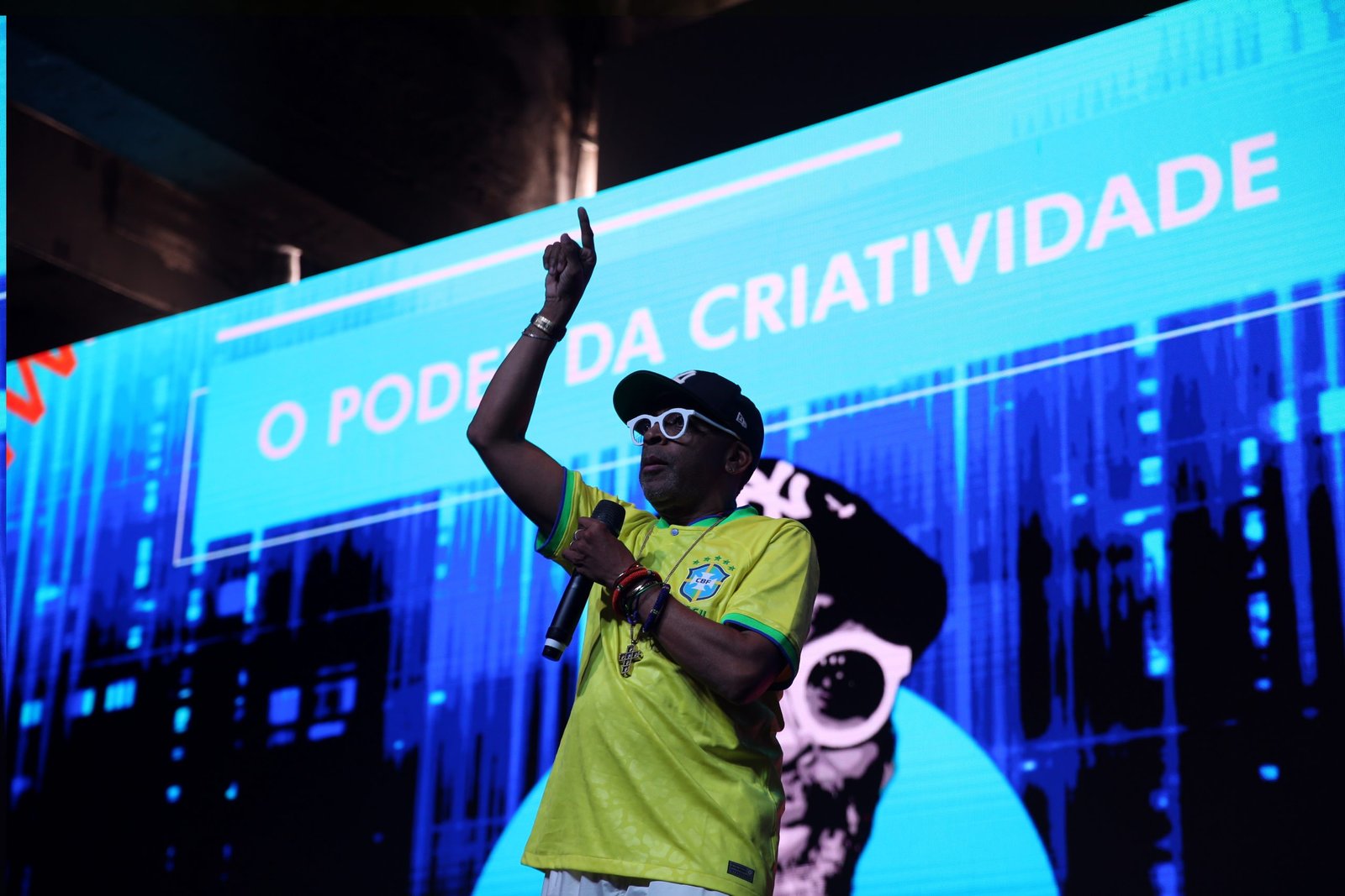 ‘Se você pode trabalhar com o que gosta, é um vencedor’ diz Spike Lee durante palestra sobre criatividade, cinema e racismo