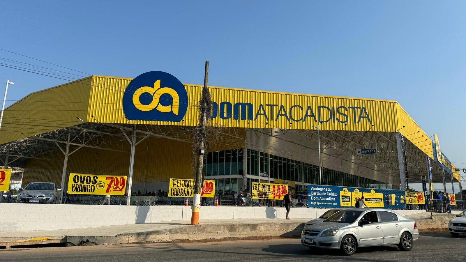 DOM Atacadista inaugura mais uma filial na Baixada Fluminense. Quer saber expectativas e investimento? Vem ler!
