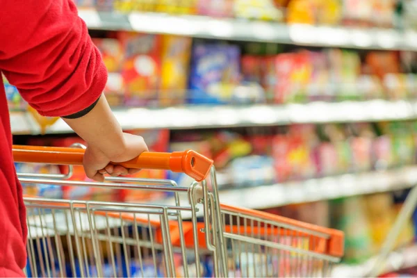 Não espere a virada: transforme o segundo semestre do seu supermercado com estratégia e agilidade