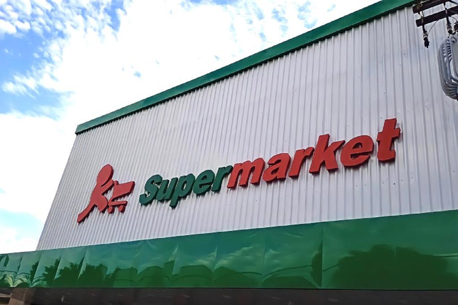 Supermarket Curtume inaugura nova loja com 3 mil m² e foco na experiência do cliente