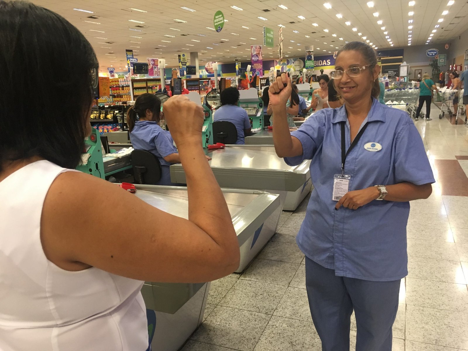 Entrevistas de emprego em Libras beneficiam candidatos surdos