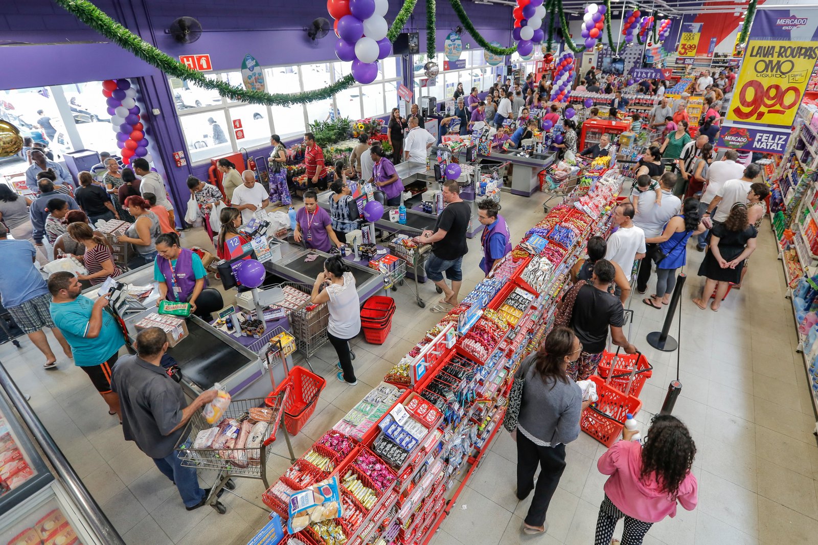 Extra lança novo formato de loja na Região dos Lagos