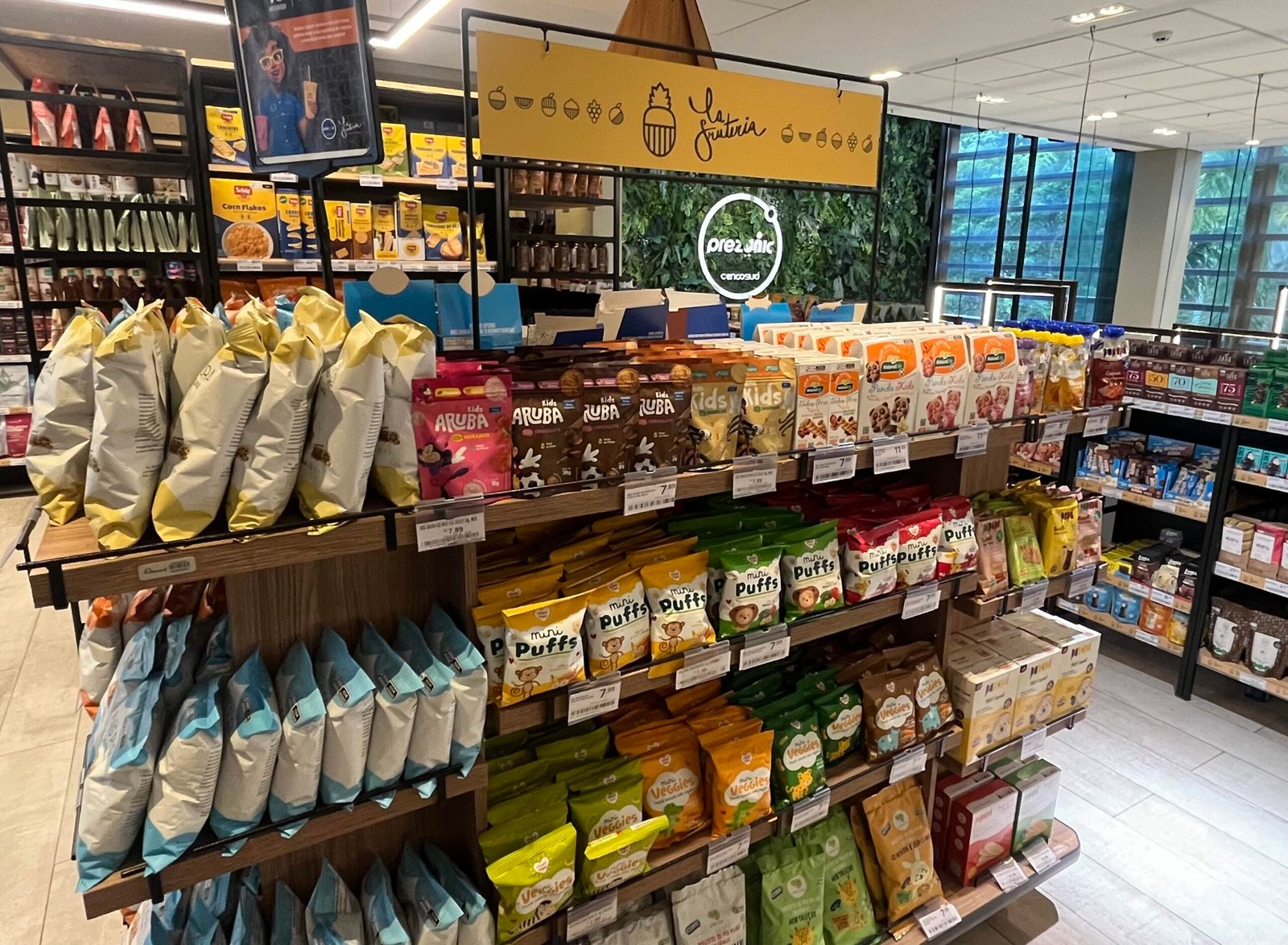 Fome X Dia Mundial da Alimentação: Governo lança programa de erradicação, e supermercados apostam em alimentos saudáveis para celebrar a data