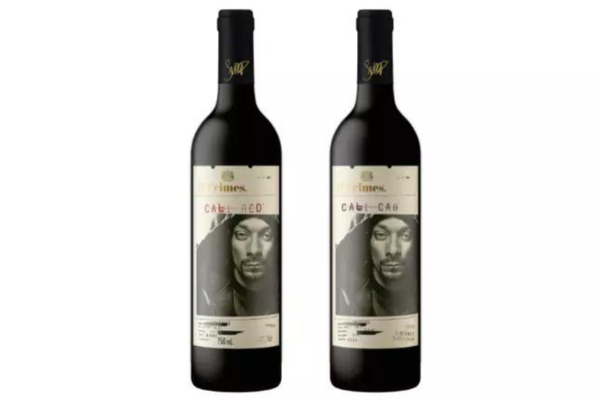 Vinho 19 crimes do rapper Snoop Dogg é vendido com exclusividade no Brasil