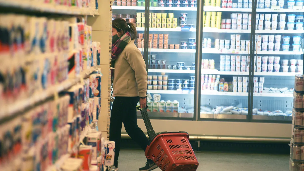 Saiba os números de furtos internos nos supermercados