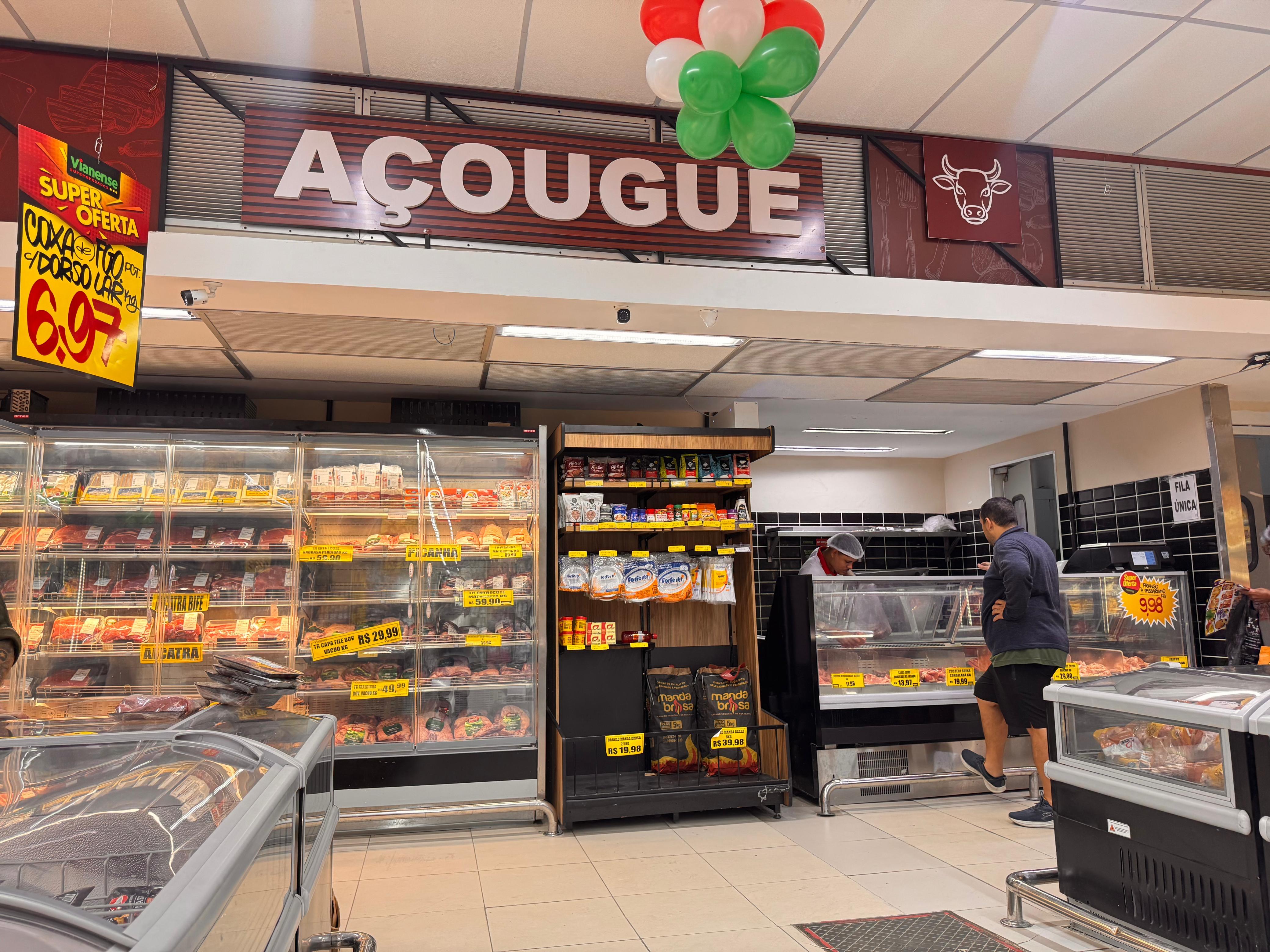 Supermercados Vianense reinaugura loja em Cascadura