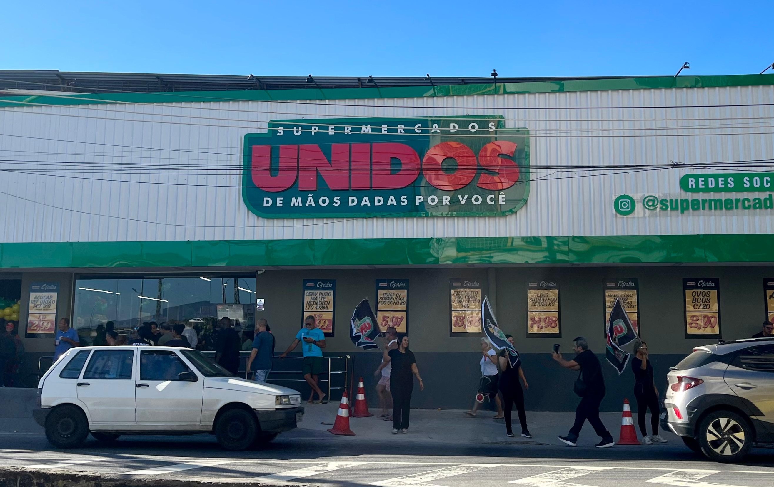 Fachada dos Supermercados Unidos na unidade de Bento Ribeiro, Rio de Janeiro