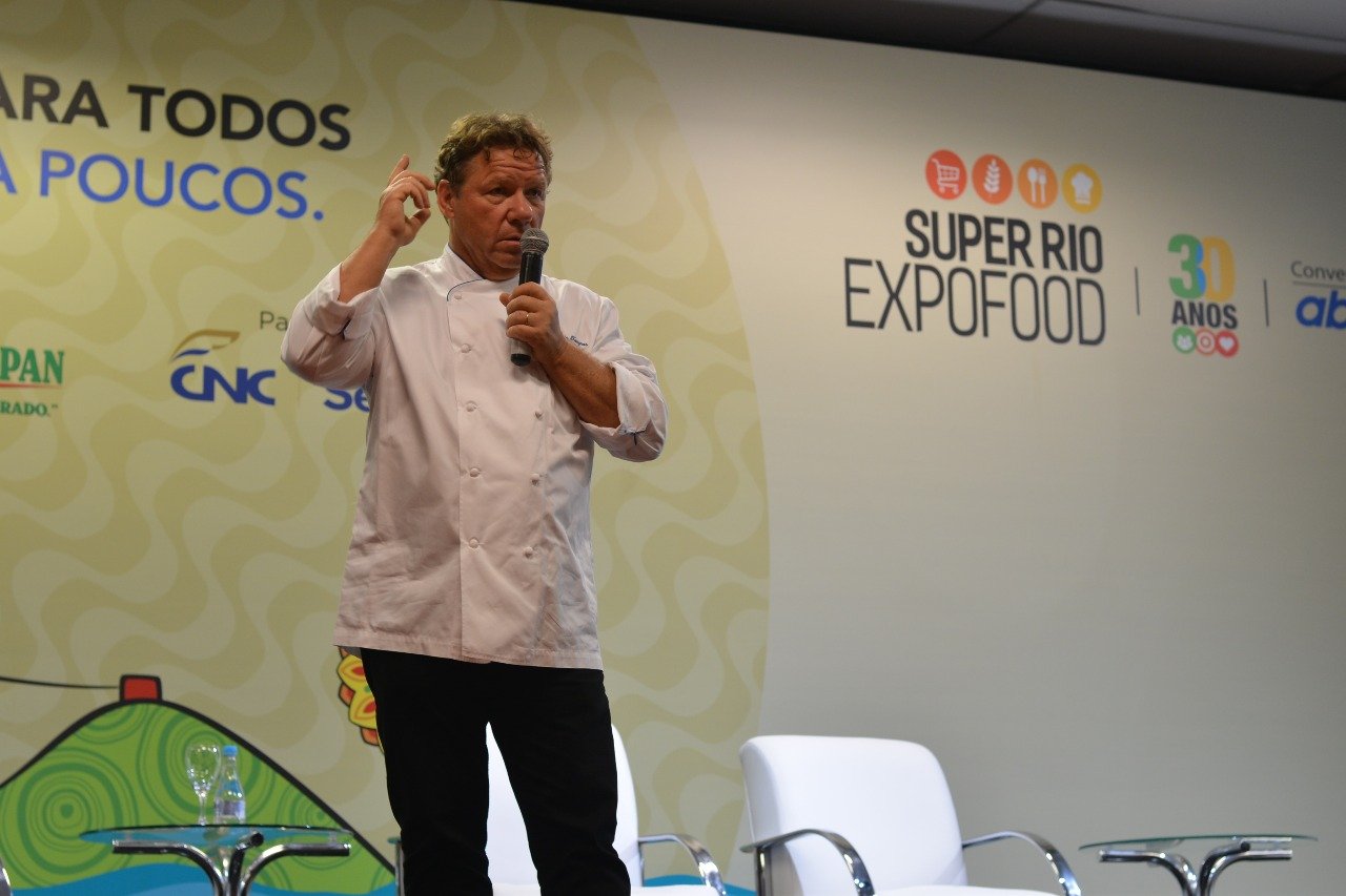 Que Marravilha! Claude Troisgros encanta e ensina na Super Rio Expofood