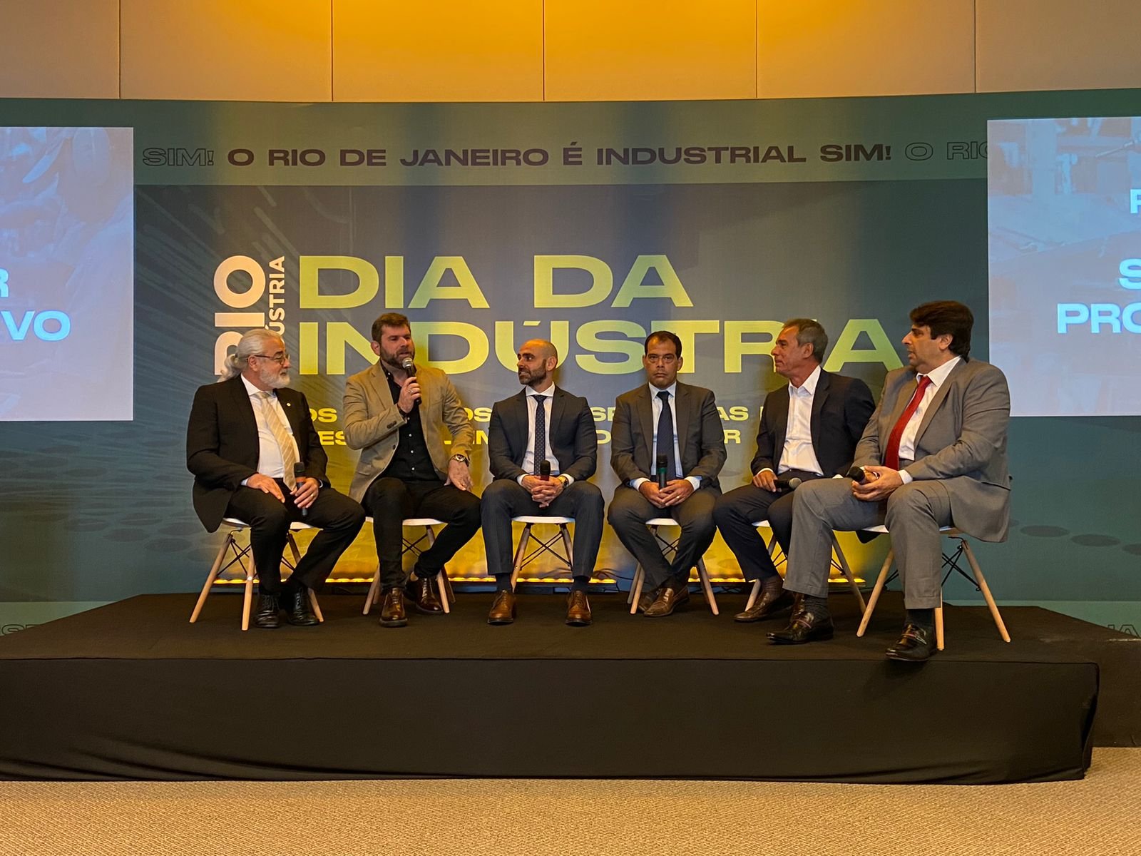 ASSERJ participa de homenagem ao Dia da Indústria