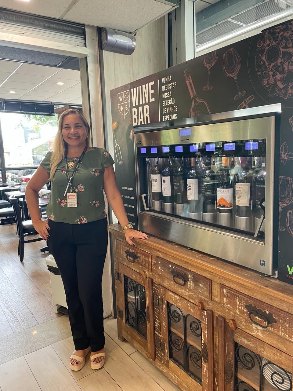 Wine bar do Vianense Recreio serve vinhos sofisticados em taça