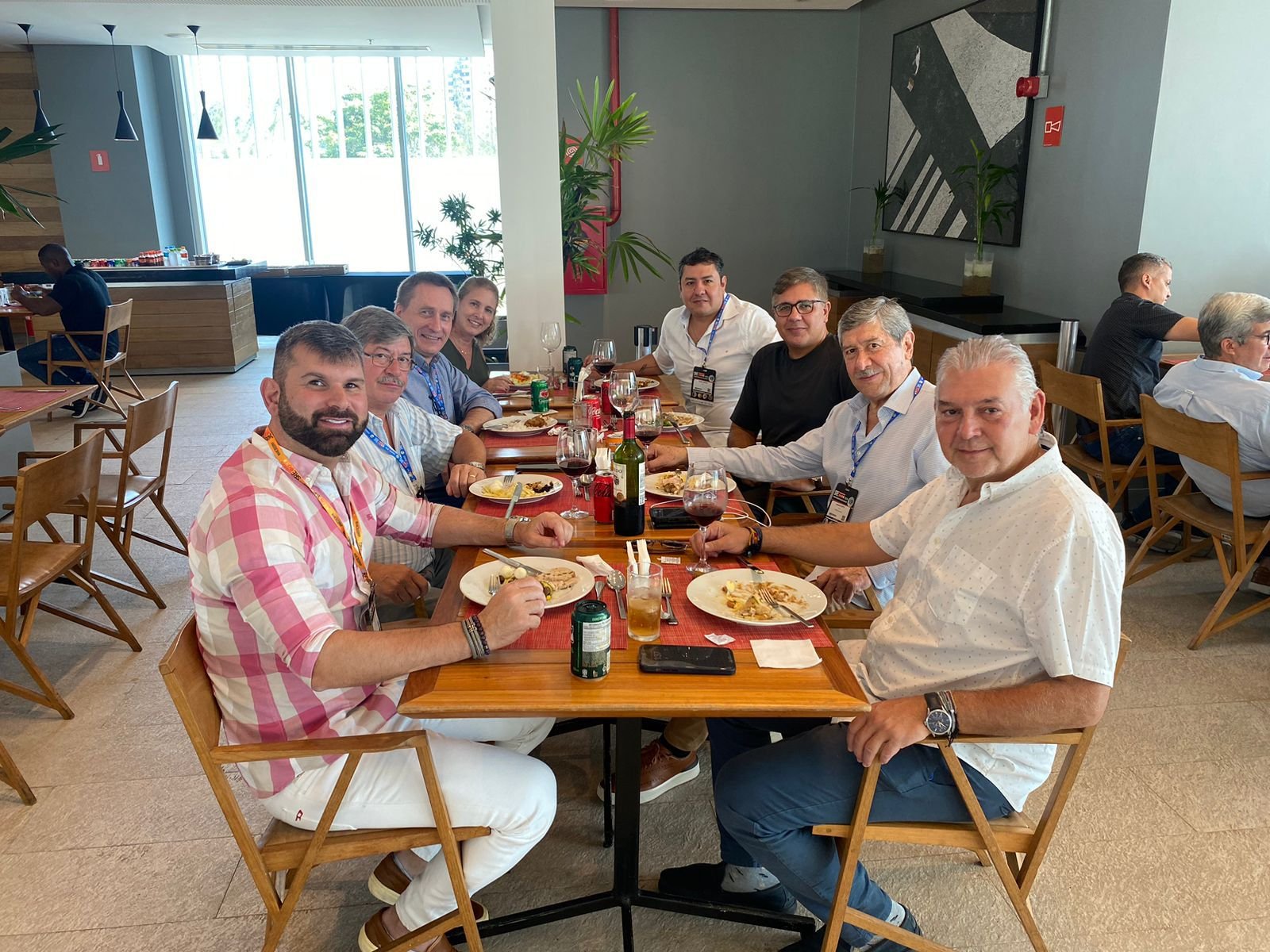 ASSERJ realiza almoço de boas-vindas com delegação da ALAS antes da SRE Trade Show