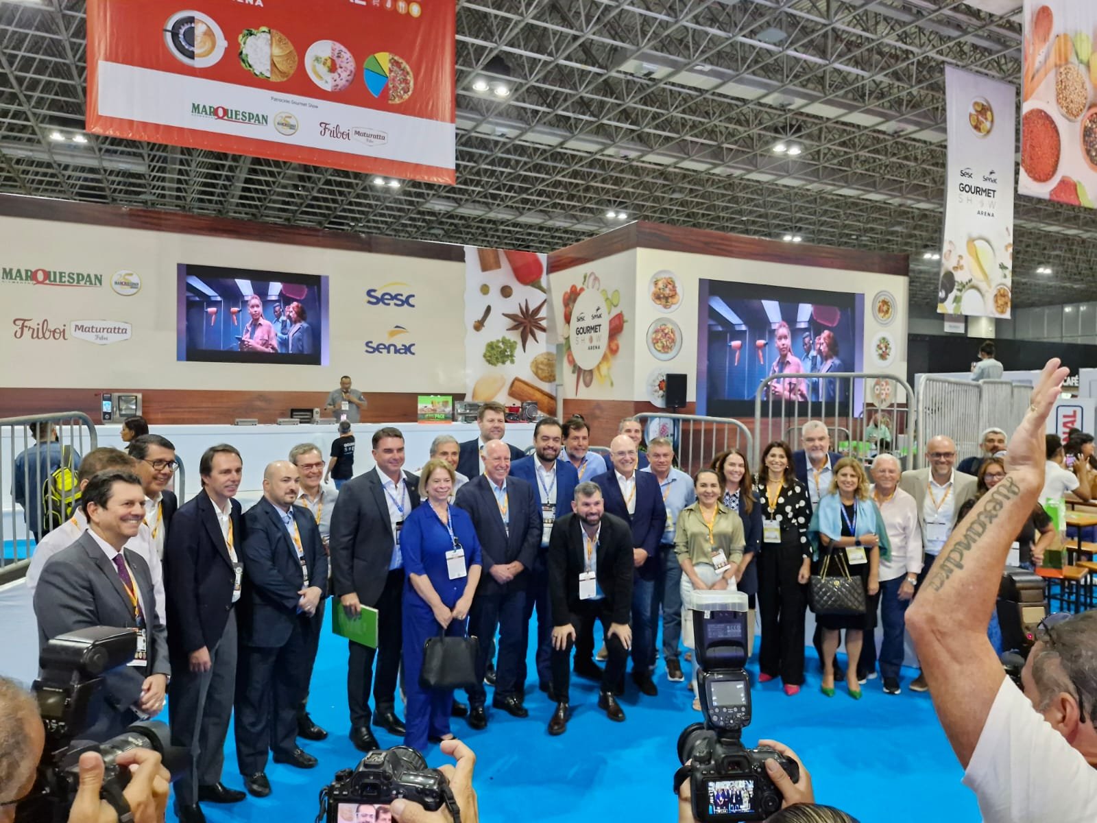 Autoridades e representantes do setor varejista se encontram na abertura da 34ª edição da SRE Trade Show