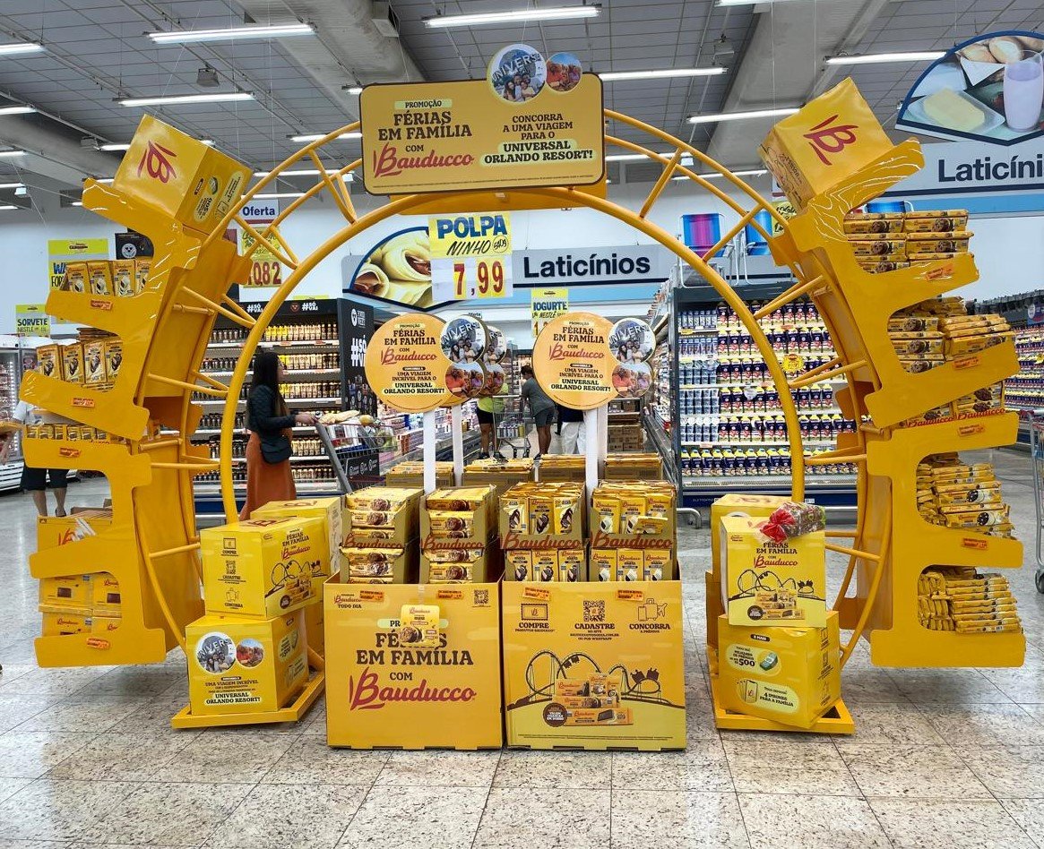 Bauducco instala mini roda gigante para promover campanha de férias. Vem saber mais!