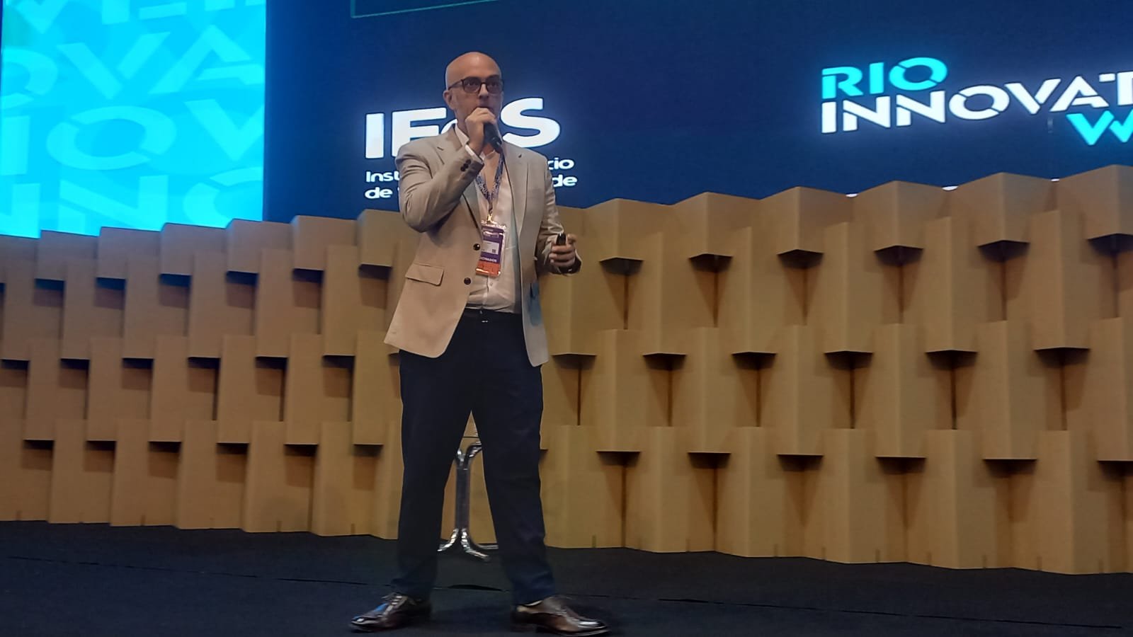 Fecomércio destaca ASSERJ como exemplo de economia circular no Conecta Varejo / Rio Innovation Week