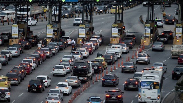Prefeitura do Rio suspende pedágio da Linha Amarela, sentido Fundão