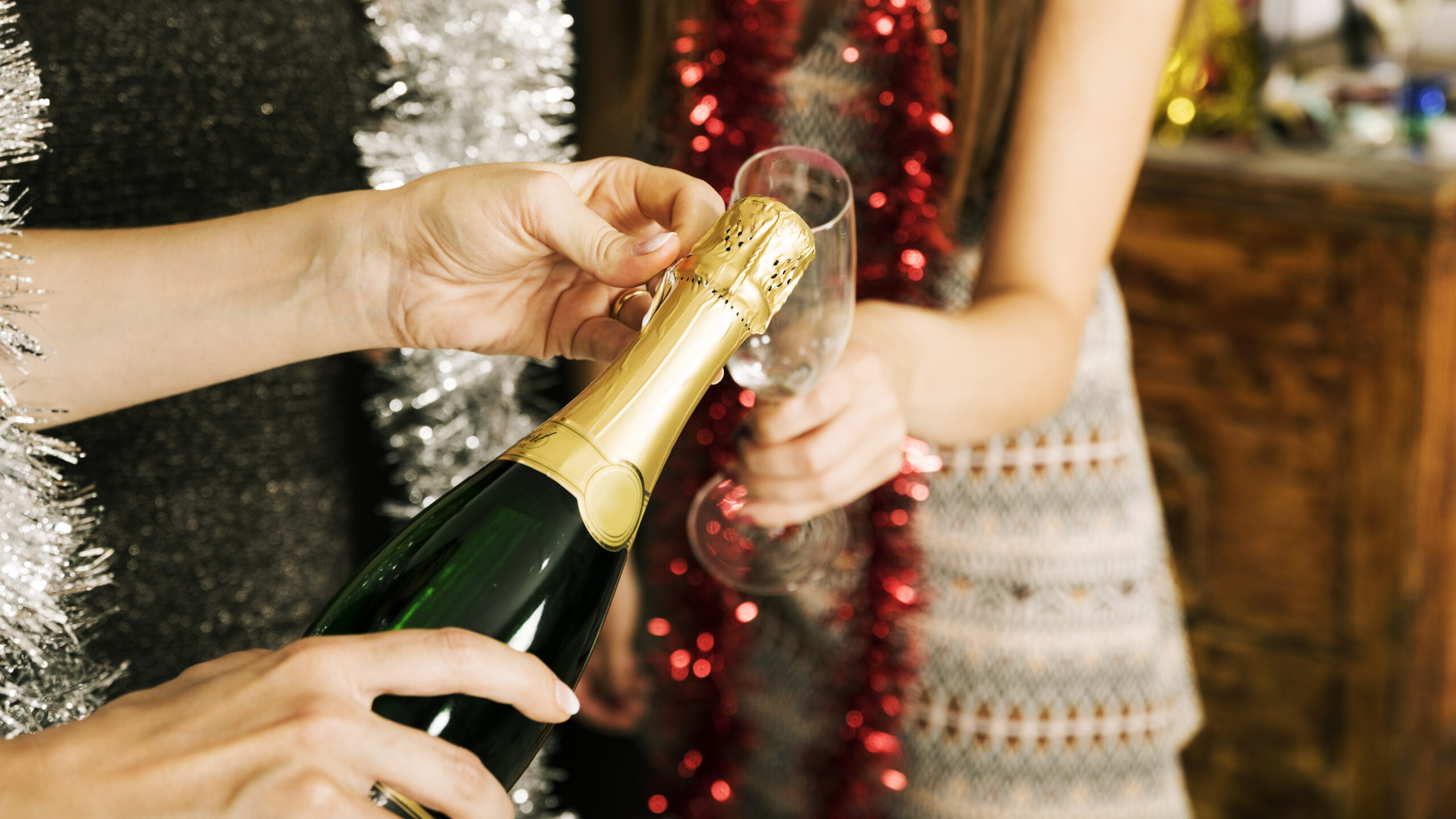 Seja na ceia de Natal ou para comemorar a chegada de 2024, os vinhos e os espumantes ganham um destaque especial.
